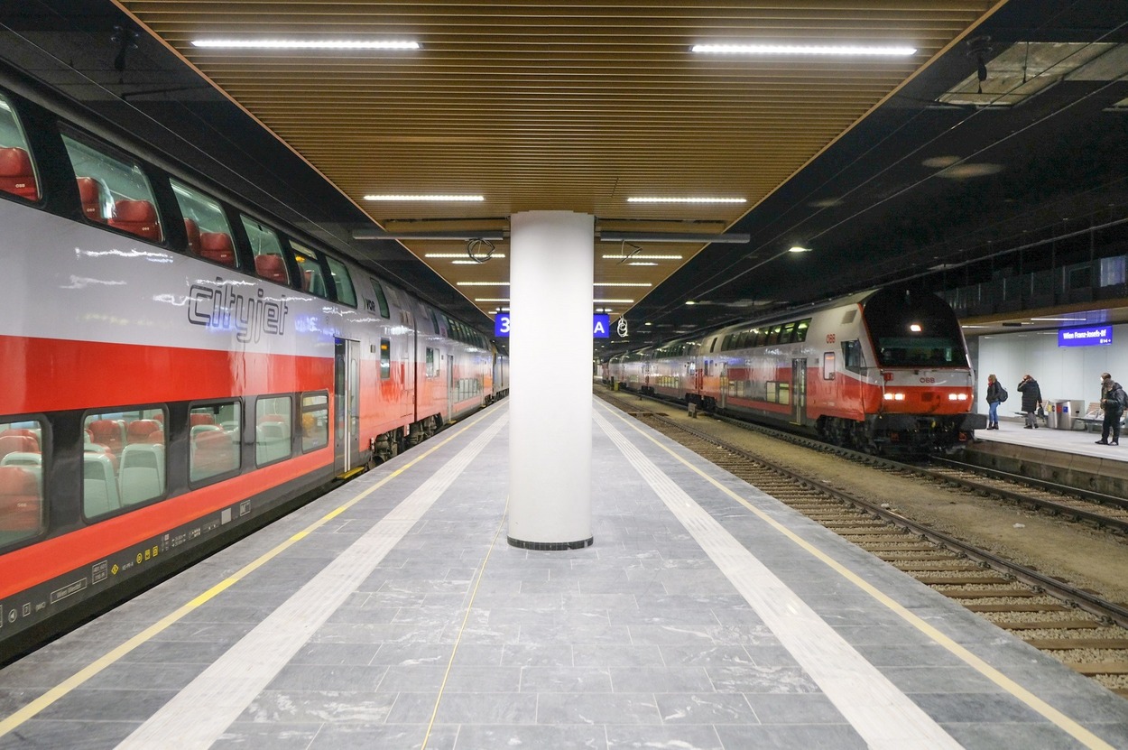 Wien Franz-Josefs-Bahnhof: S40 und R40 wieder wie gewohnt unterwegs